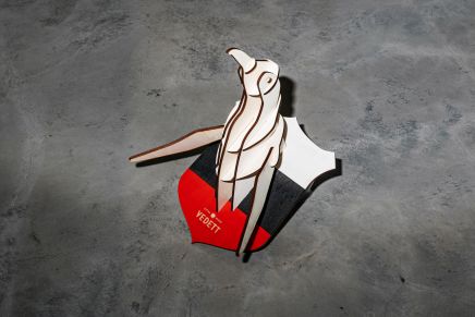 Vedett Wooden Trophy Head 'Penguin' - Vedett